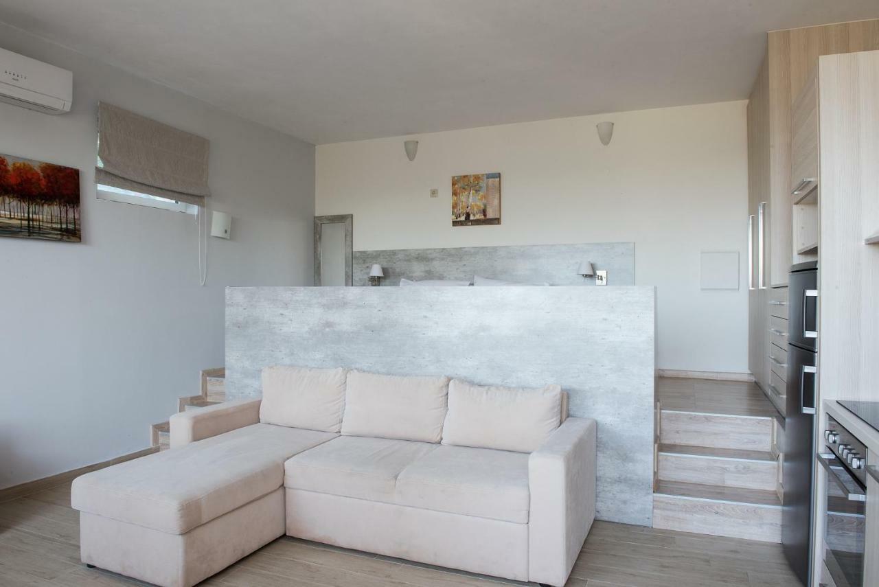 Pantanassa Villas Agia Marina Dış mekan fotoğraf